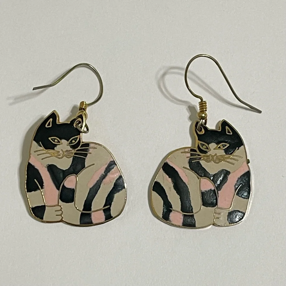 Vintage Meow Cat Enamel Dangle Earrings Gold Tone Rim Black Pink Cream Feline